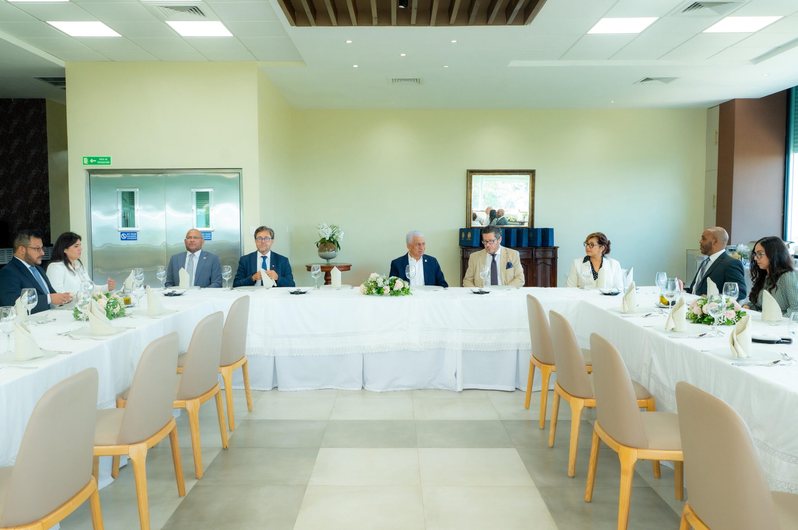 Presidente del Senado encabeza mesa de trabajo de cara al segundo encuentro Parlamentos y Prosperidad
