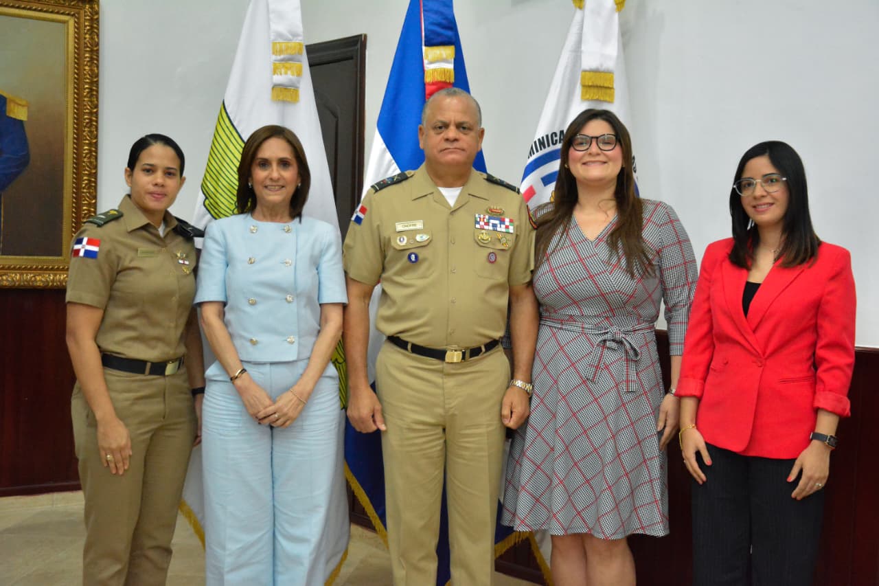 Ministerio de Defensa y ADEOFA realizan taller para padres de niños con autismo