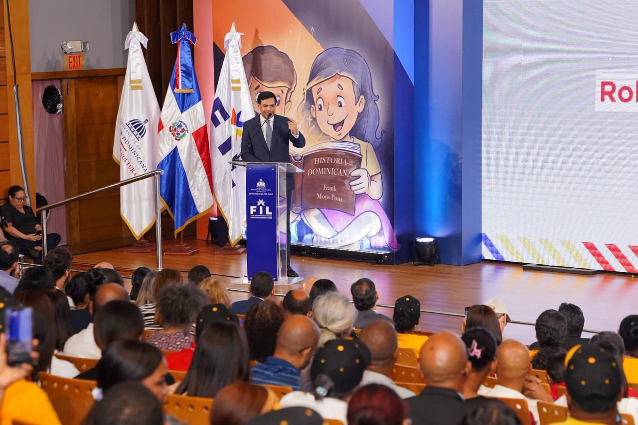 Feria del Libro cierra con más de 700 mil visitantes, estableciendo récord de asistencia
