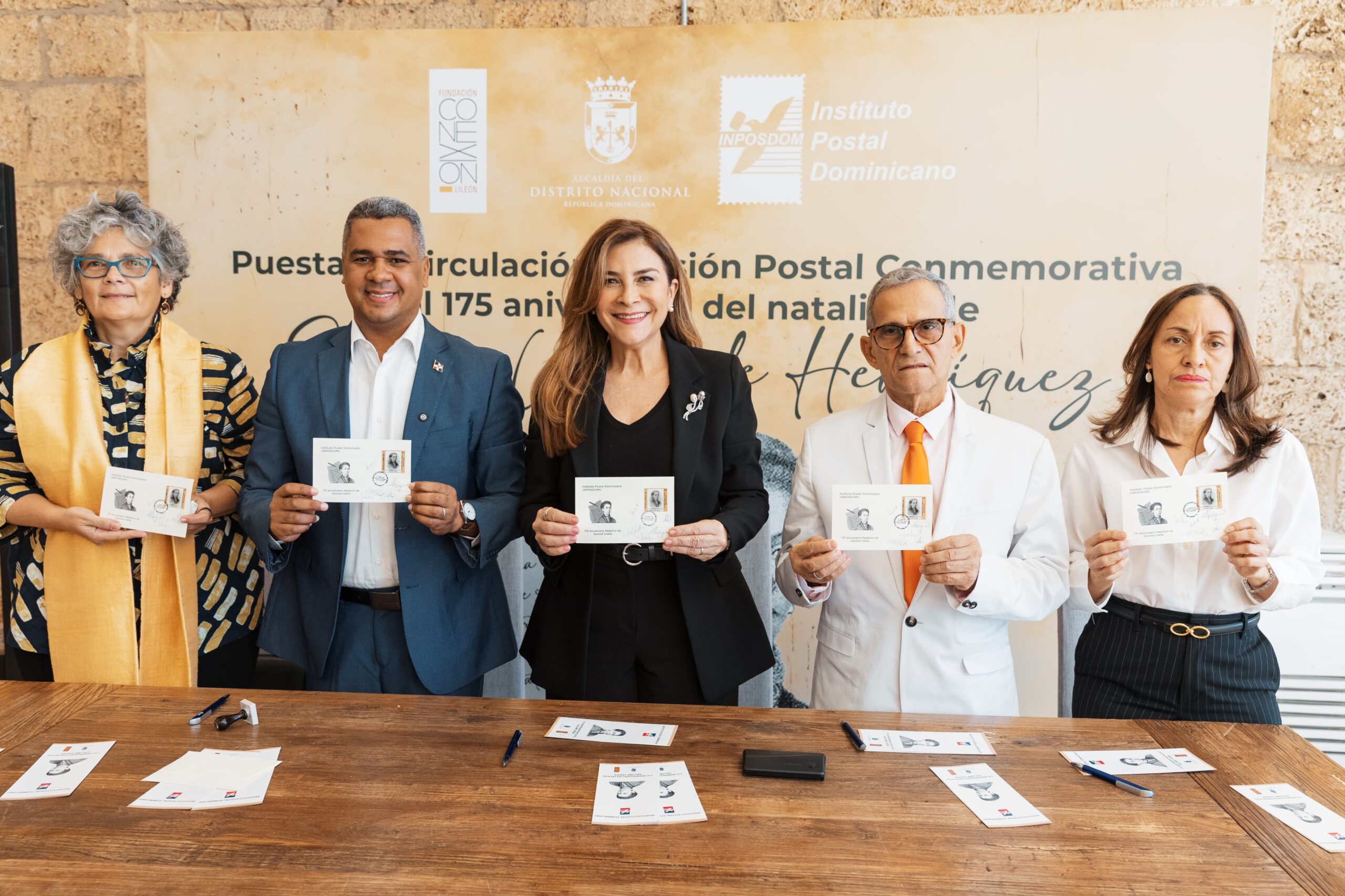 INPOSDOM y Alcaldía del Distrito Nacional rinden homenaje histórico a Salomé Ureña con emisión postal conmemorativa
