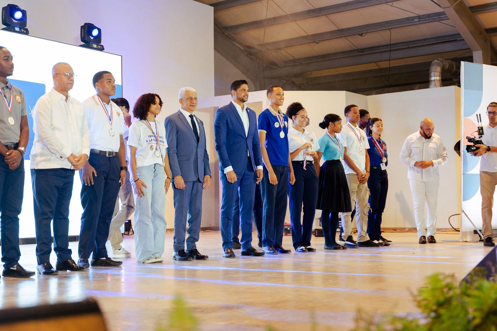 Senador Gustavo Lara reconoce compromiso y esfuerzo de participantes del programa “Labor Social y Promoción de Cultura Ciudadana”