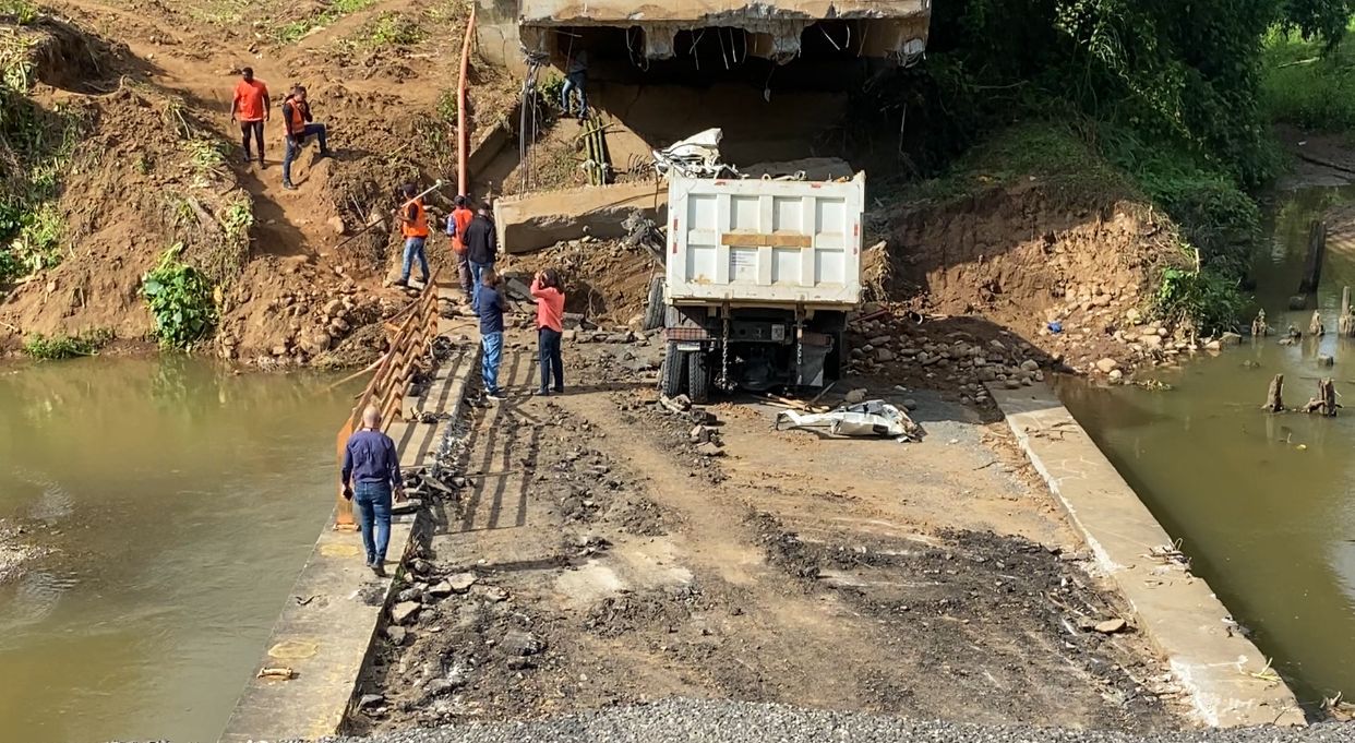 Hubieres demanda iniciar construcción nuevo puente Yamasá-Don Juan Hubieres demanda iniciar construcción nuevo puente Yamasá-Don Juan