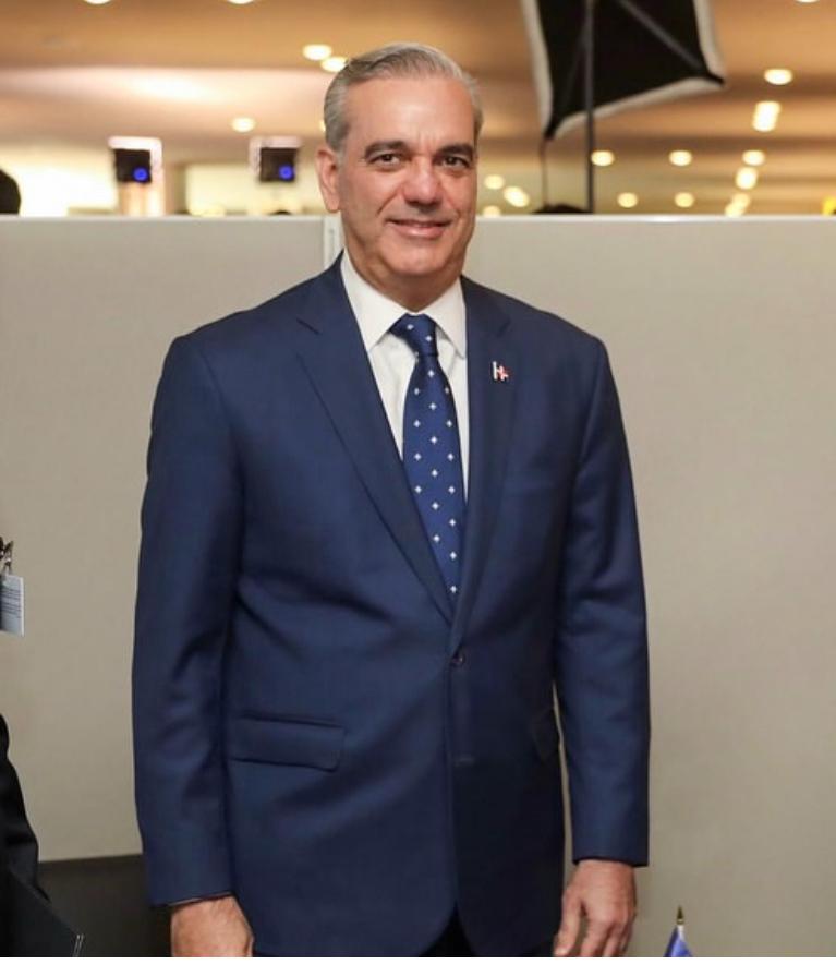 Abinader sale a México para cumplir compromisos familiares Abinader sale a México para cumplir compromisos familiares
