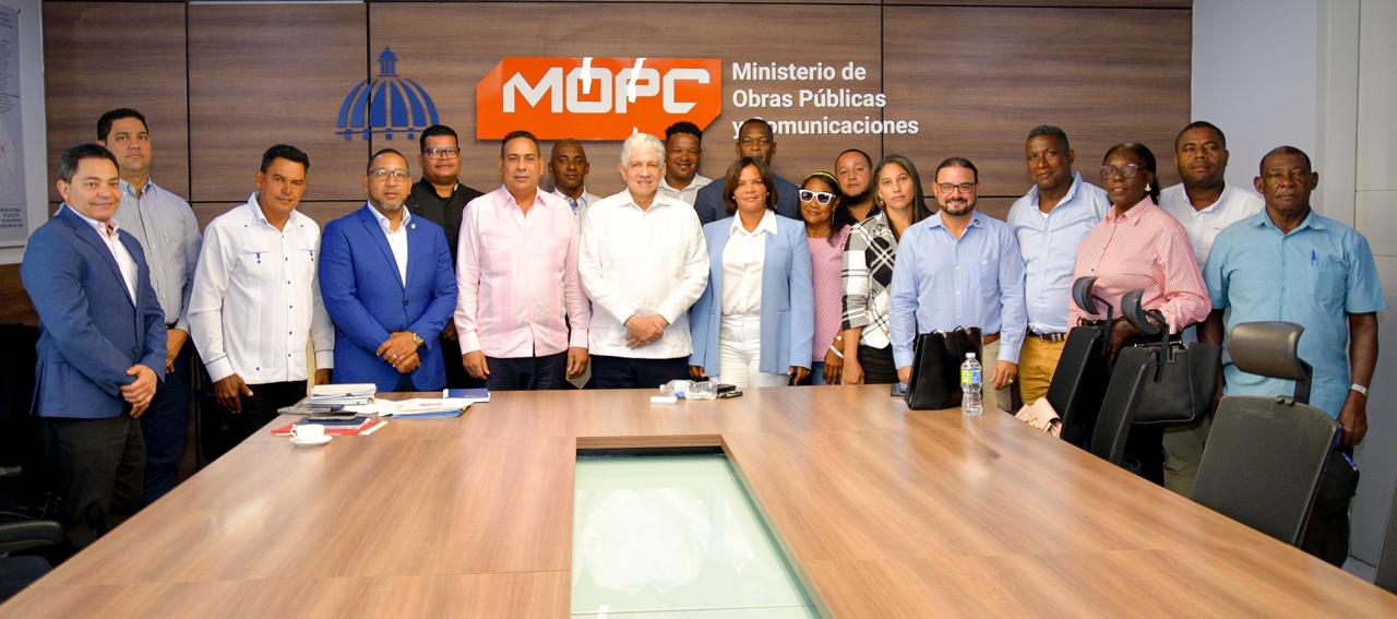 Senador Pedro Tineo encabeza reunión con ministro de Obras Públicas para buscar soluciones a problemáticas viales de Monte Plata Senador Pedro Tineo encabeza reunión con ministro de Obras Públicas para buscar soluciones a problemáticas viales de Monte Plata