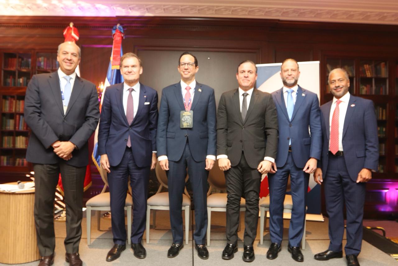 Jean Luis Rodríguez destaca en Canadá el potencial de República Dominicana para la inversión portuaria