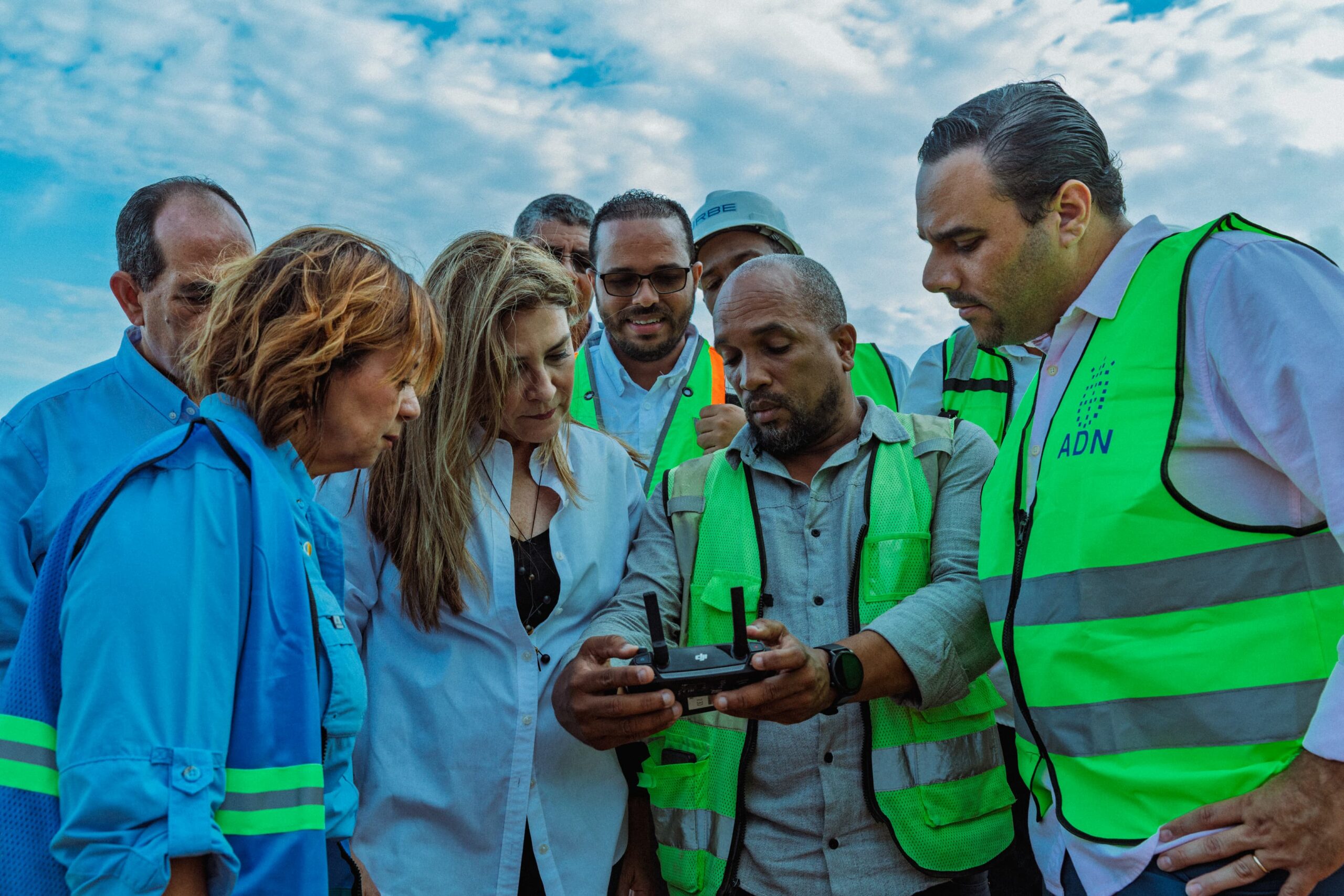 Carolina Mejía supervisa obras en el DN; valora avances en el Malecón Deportivo y parque Taíno Carolina Mejía supervisa obras en el DN; valora avances en el Malecón Deportivo y parque Taíno
