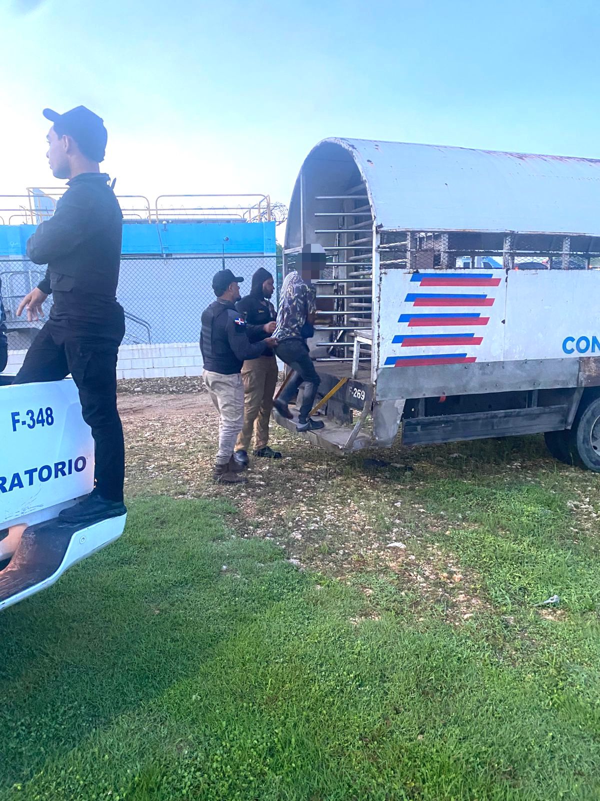 DGM detuvo ayer a 655 extranjeros indocumentados y deportó otros 740 DGM detuvo ayer a 655 extranjeros indocumentados y deportó otros 740