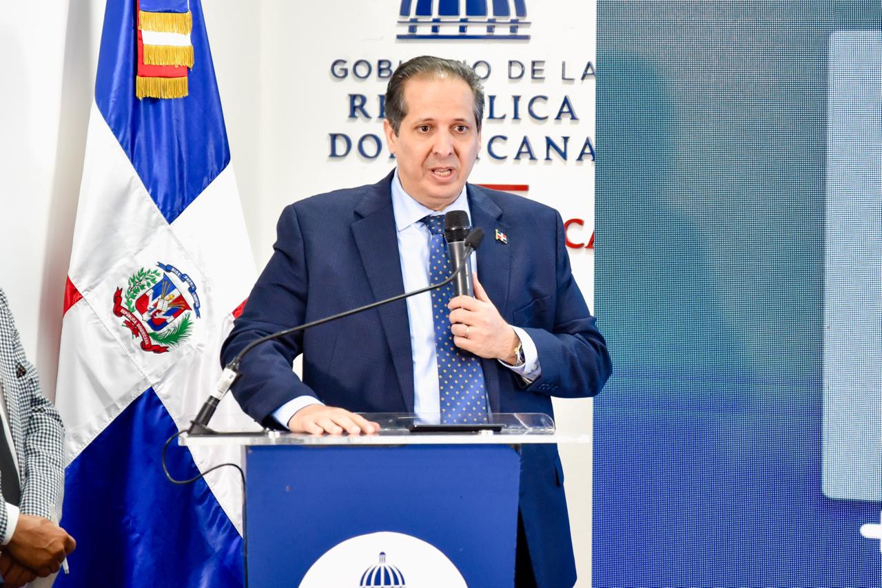 Ministro de Salud anuncia Jornada Nacional de Vacunación contra la influenza