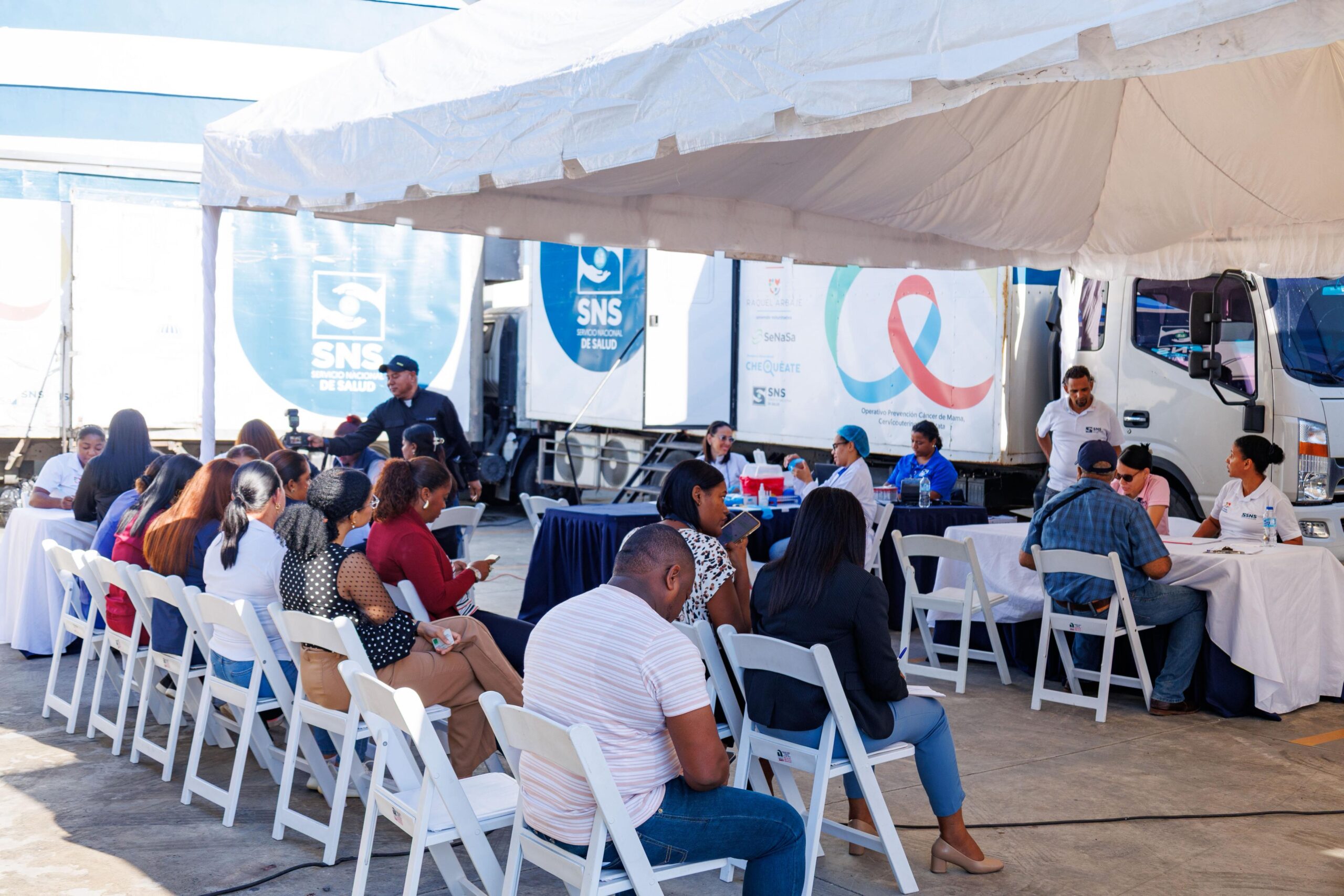 De mama, útero y de próstata
Programa “Uniendo Voluntades” realiza jornada para prevención de cáncer en colaboradores DGM De mama, útero y de próstata
Programa “Uniendo Voluntades” realiza jornada para prevención de cáncer en colaboradores DGM
