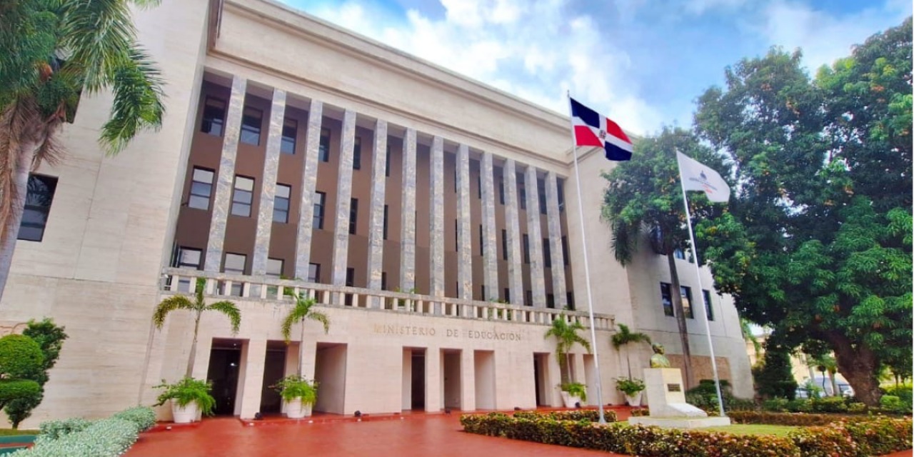 Ministerio de Educación pone en marcha la primera fase de la Evaluación de Desempeño Docente 2025 Ministerio de Educación pone en marcha la primera fase de la Evaluación de Desempeño Docente 2025
