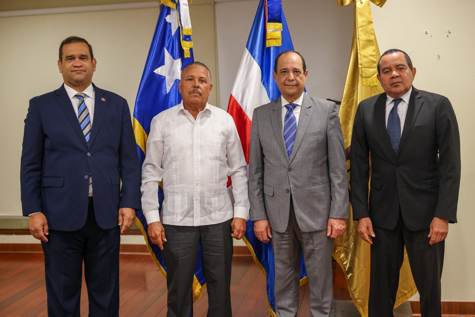 JCE recibe propuestas de aspirantes a miembros de las OCLEE en Curazao, San Martín, Toronto y Montreal