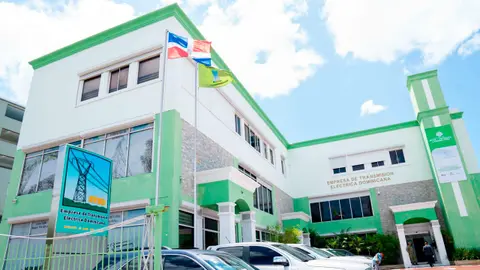 ETED informa que salida de línea de transmisión origina interrupción en el servicio de electricidad