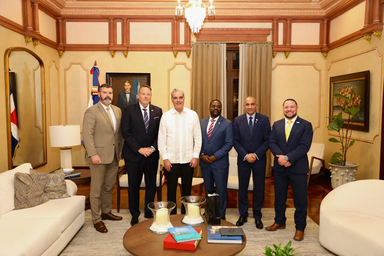Misión de alto nivel de la DEA felicita a Abinader por su apoyo en la lucha contra el narcotráfico internacional Misión de alto nivel de la DEA felicita a Abinader por su apoyo en la lucha contra el narcotráfico internacional