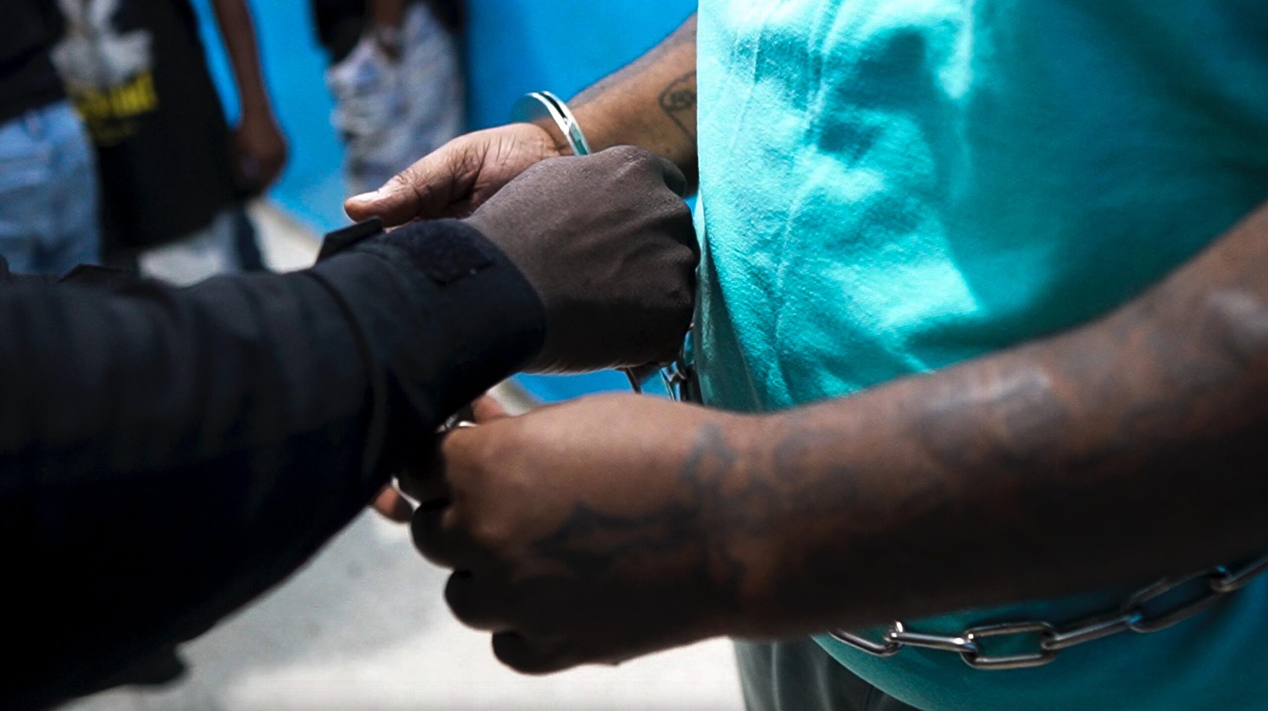 Extraditan a EEUU dominicano acusado de fraude y lavado de activos