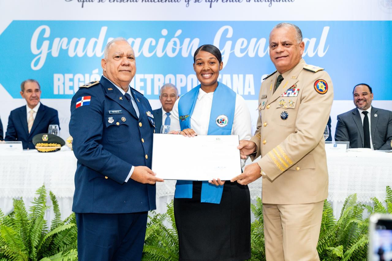 Ministerio de Defensa entrega al país 46,799 nuevos técnicos a través de las Escuelas Vocacionales