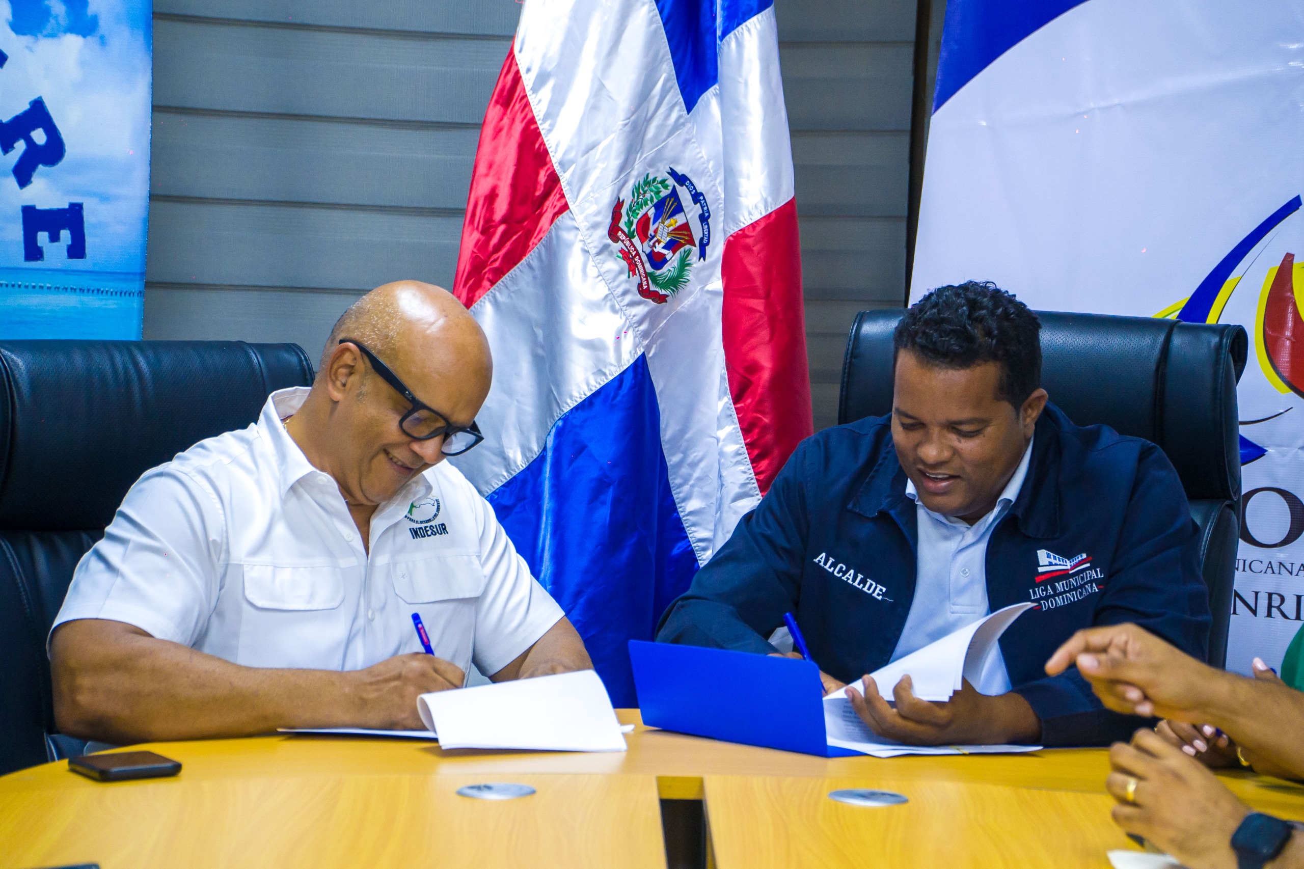 Fedomu Región Enriquillo e Indesur brindarán apoyo a zonas vulnerables