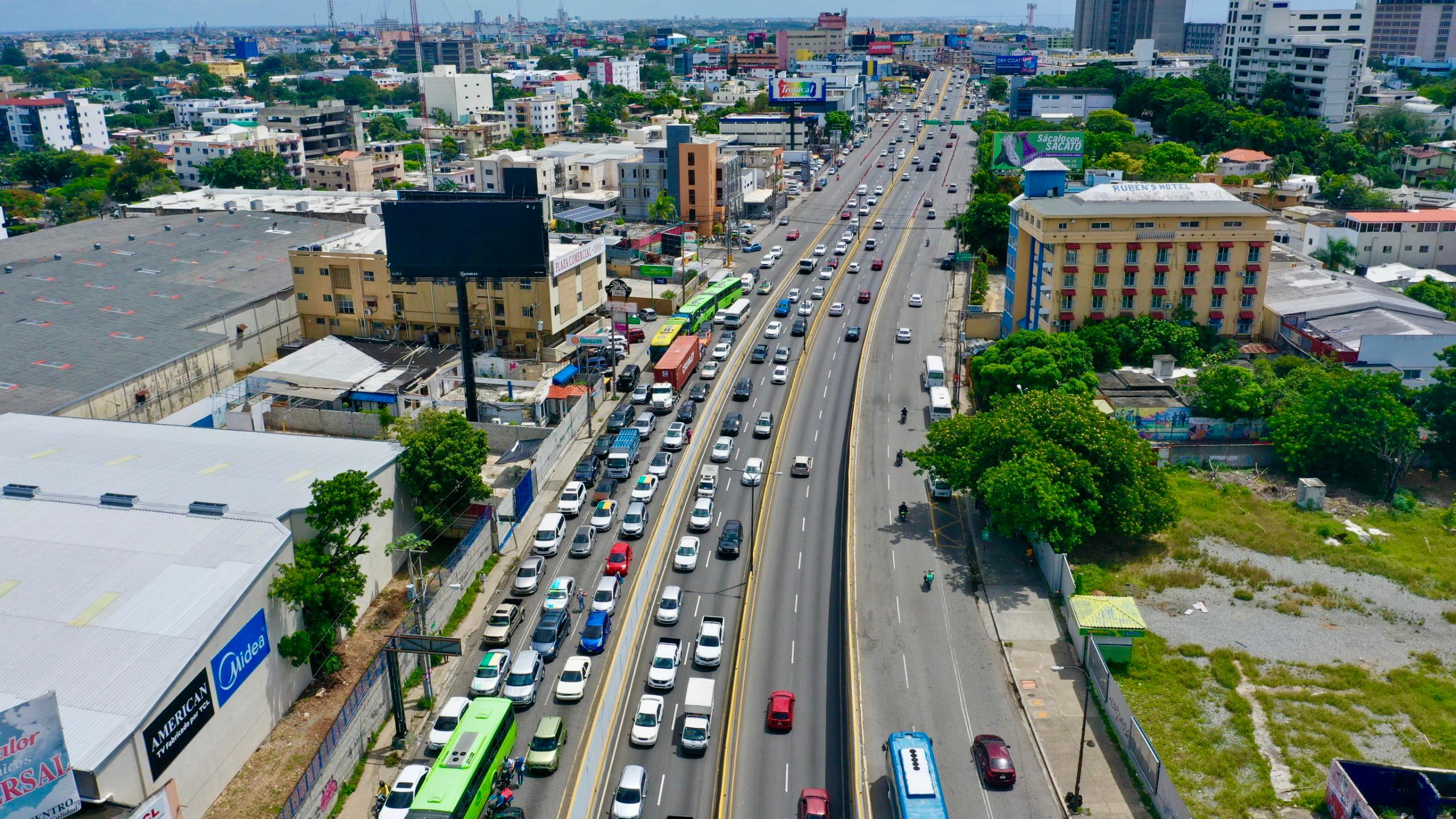 Autoridades de Transporte activan Plan Especial de Movilidad por Viernes Negro 2025
