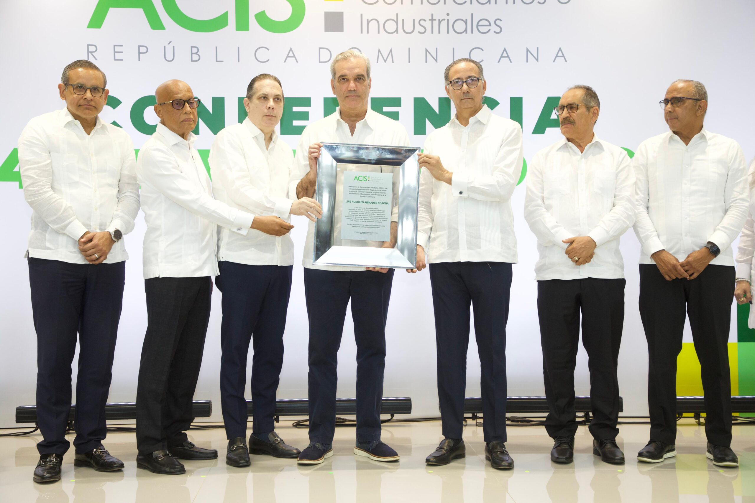 ACIS plantea “pacto fiscal integrado, moderno y responsable» que amplíe la base tributaria sin afectar la productividad