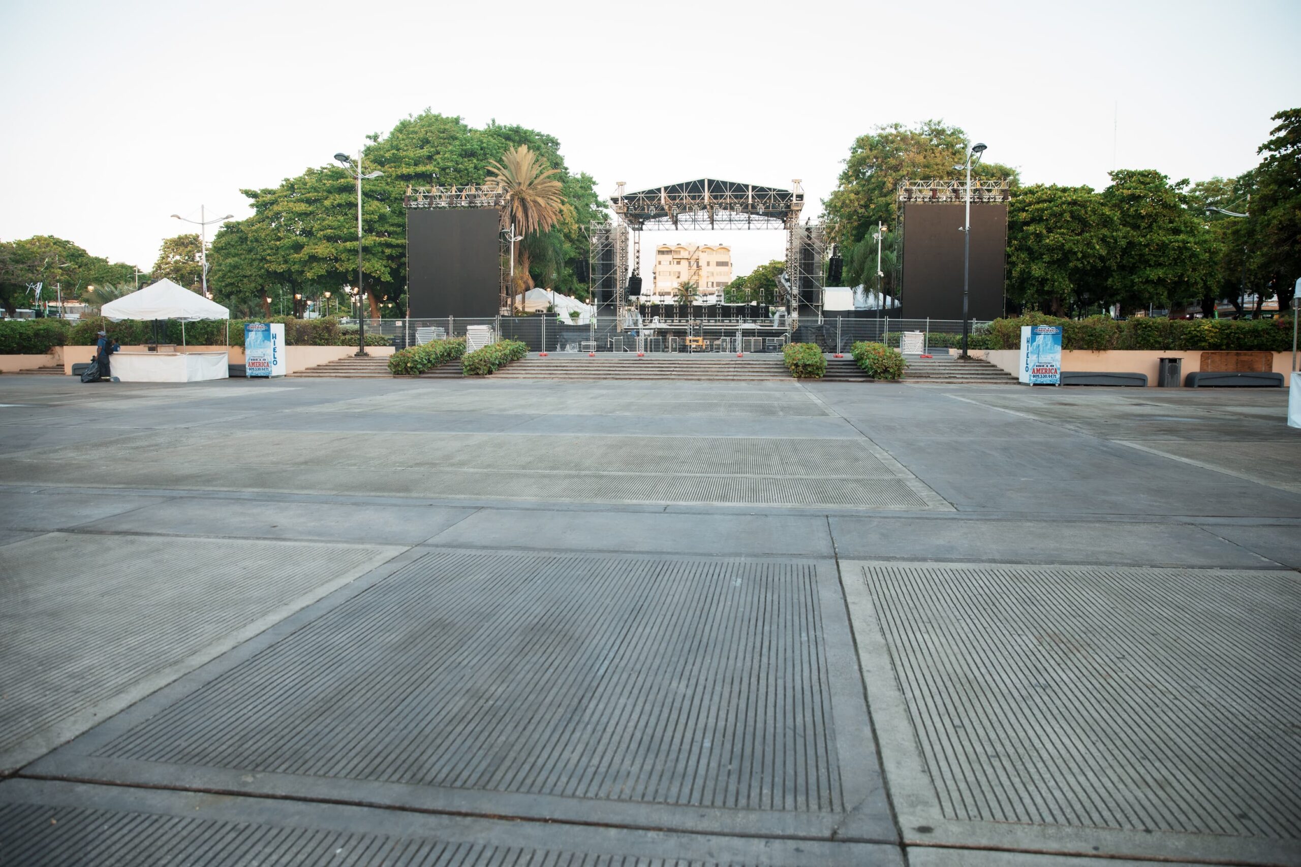 Alcaldía del DN deja en total limpieza parque y entorno tras concierto de Rauw Alejandro Alcaldía del DN deja en total limpieza parque y entorno tras concierto de Rauw Alejandro