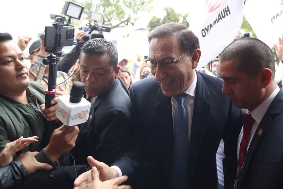El jurado electoral de Perú excluye a Vizcarra y a otros exfuncionarios del padrón electoral
