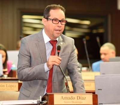 Amado Díaz dice en gobiernos PLD abundaron denuncias de corrupción pero se taparon