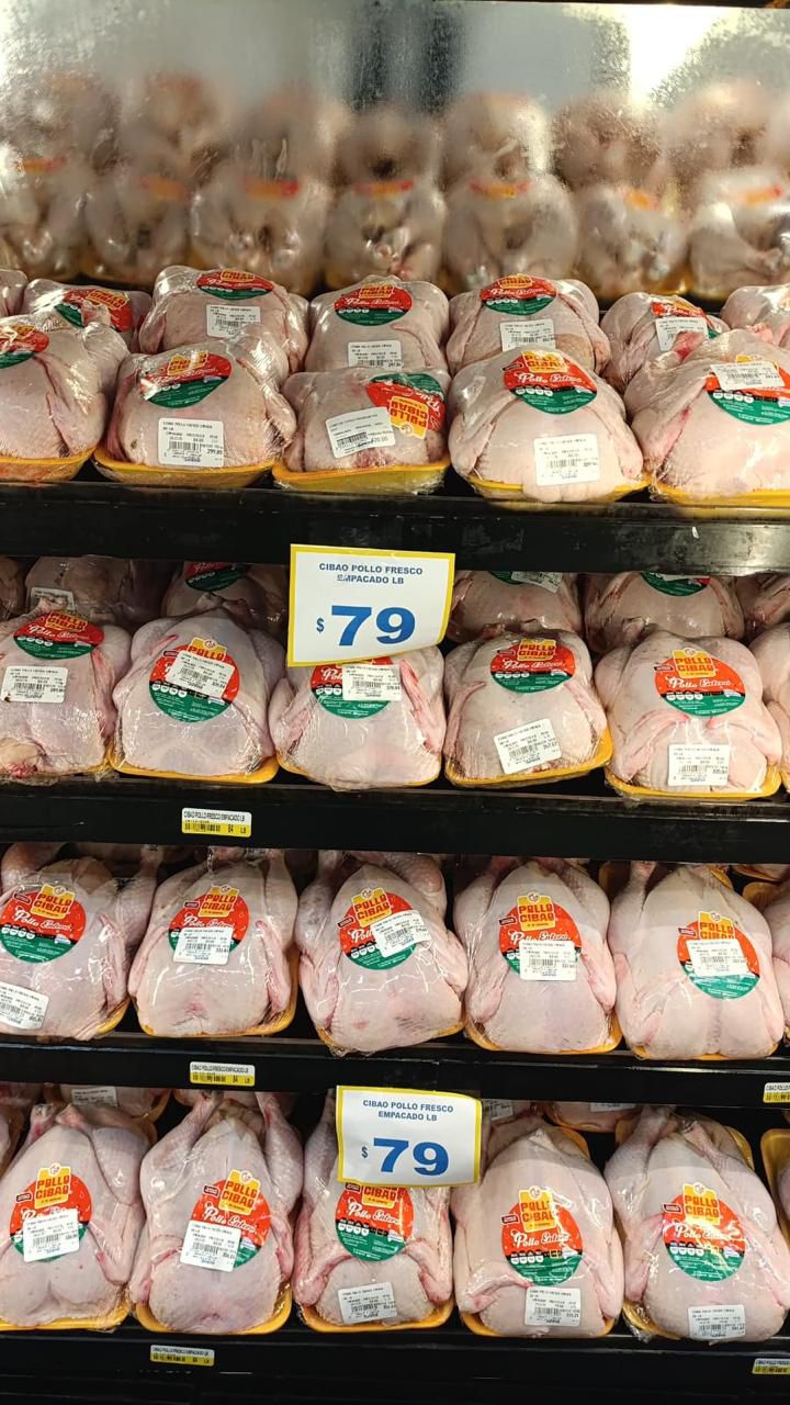 Precio del pollo se sitúa en RD$79 la libra en supermercados durante la temporada navideña
