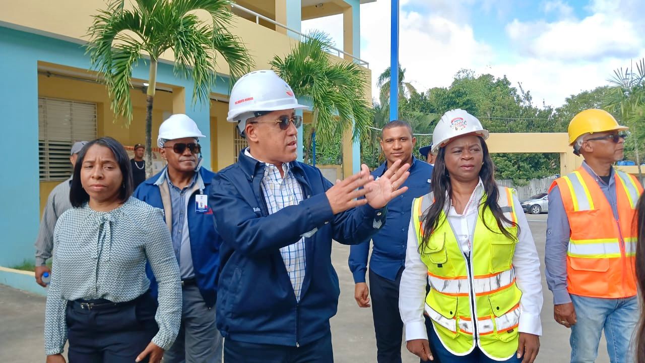 Remozamientos de Escuelas avanzan en el Gran Santo Domingo dentro del Plan «Navidad en las Aulas 24/7»