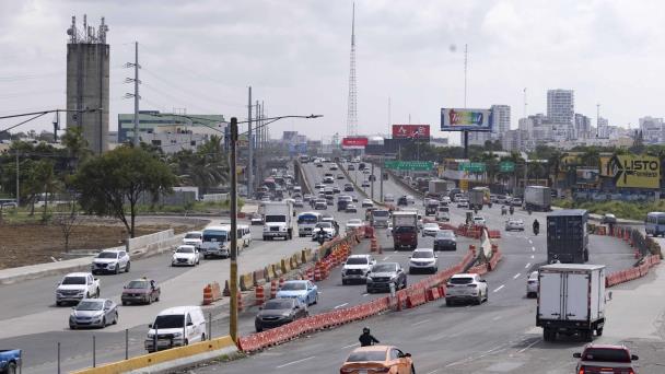 Más de dos millones de vehículos se movilizaron al interior del país en Noche Buena y Navidad