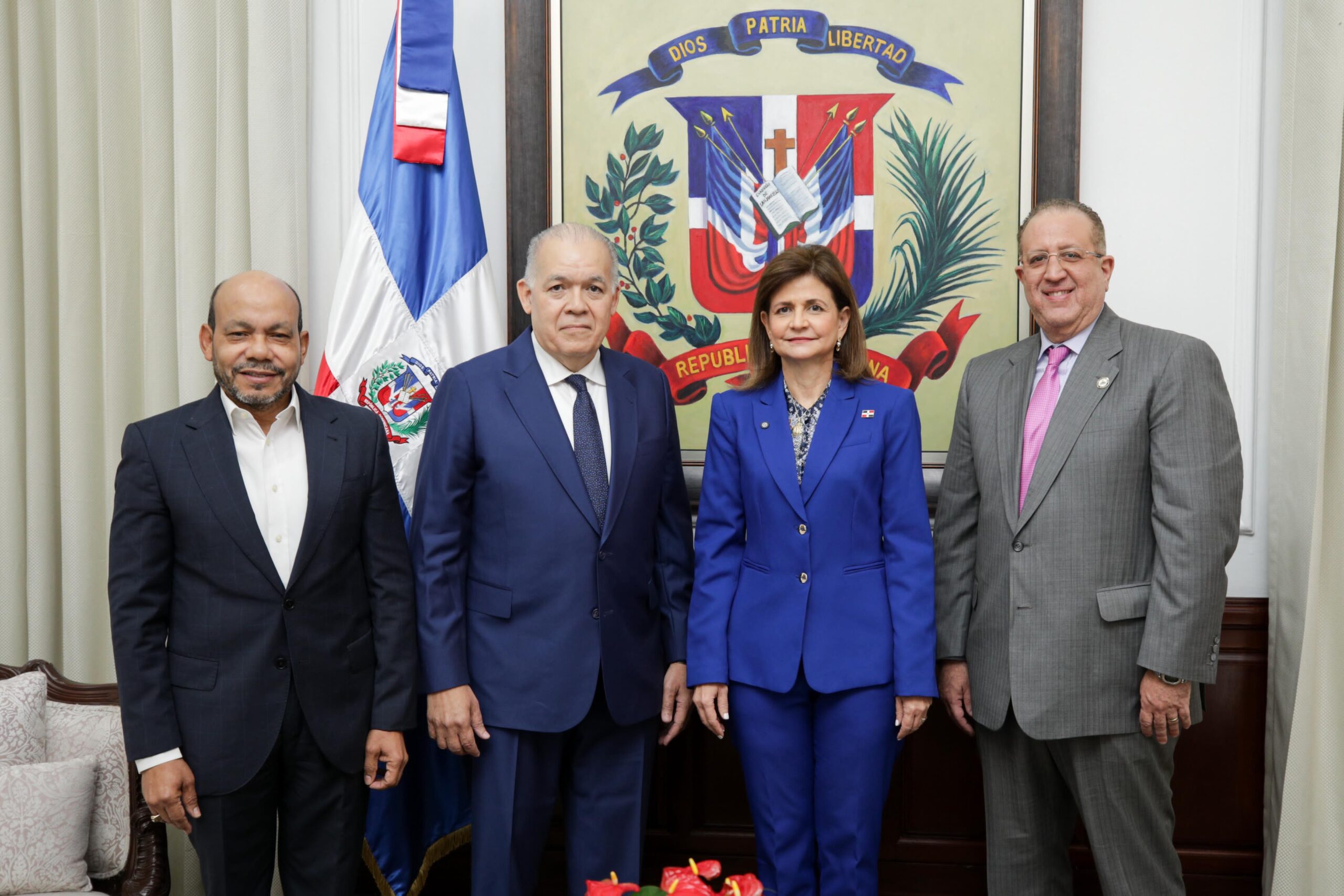 Juramentan a Pedro Urrutia como nuevo director de la DGII