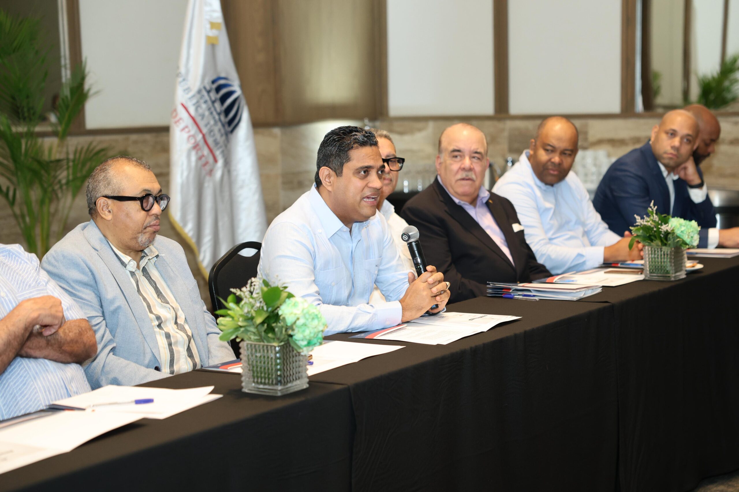 Ministro Kelvin Cruz presenta programa de eventos deportivos 2026 ante líderes de la prensa especializada Ministro Kelvin Cruz presenta programa de eventos deportivos 2026 ante líderes de la prensa especializada