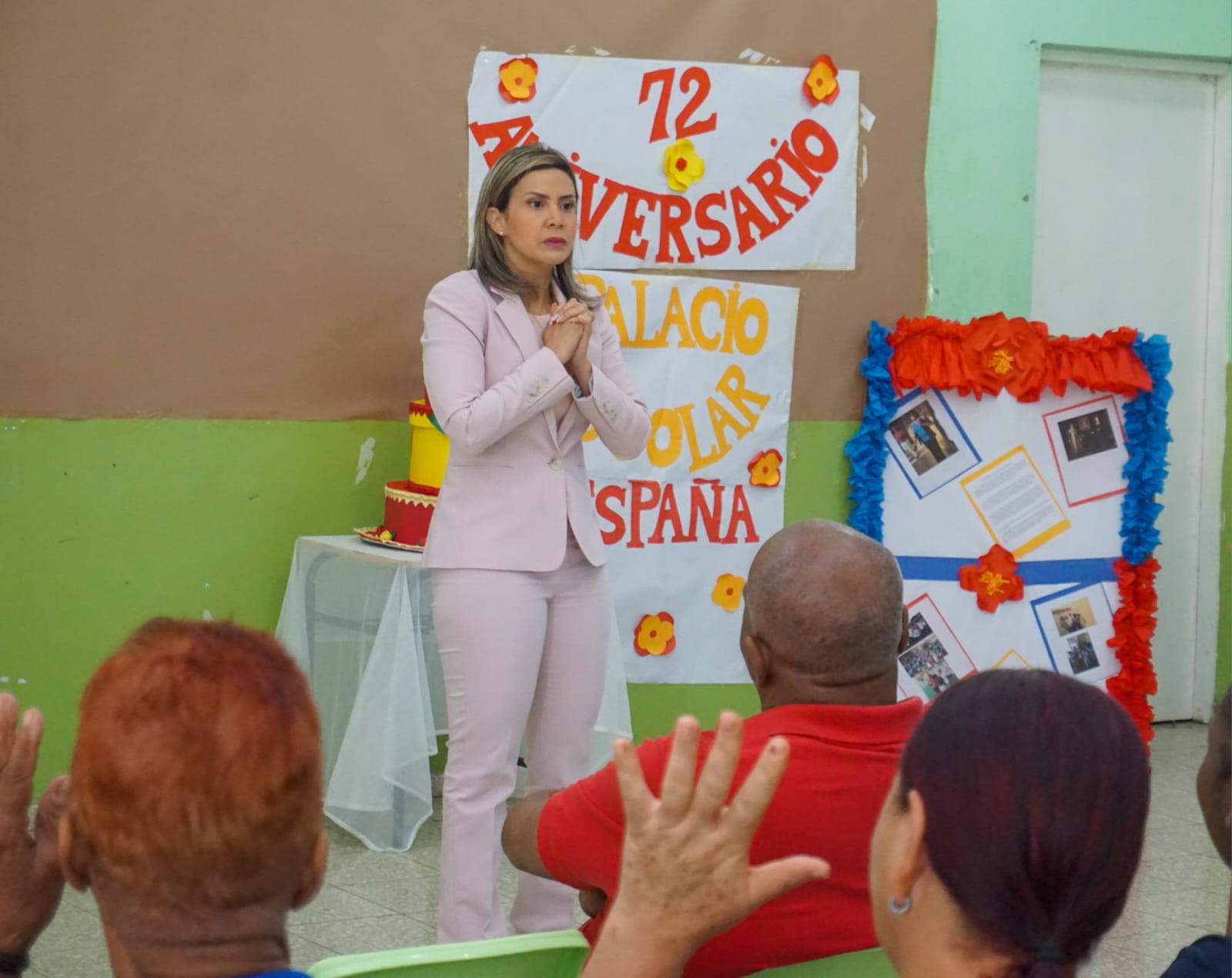 Fiscal del Distrito imparte charla a padres de estudiantes de la escuela Palacio Escolar España