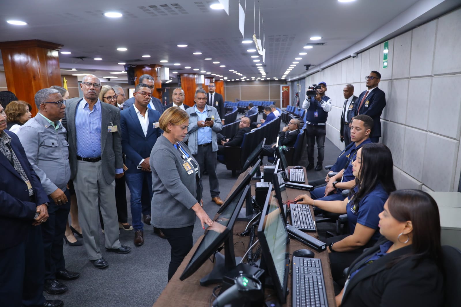 JCE presenta avances del cambio de la nueva cédula a organizaciones políticas