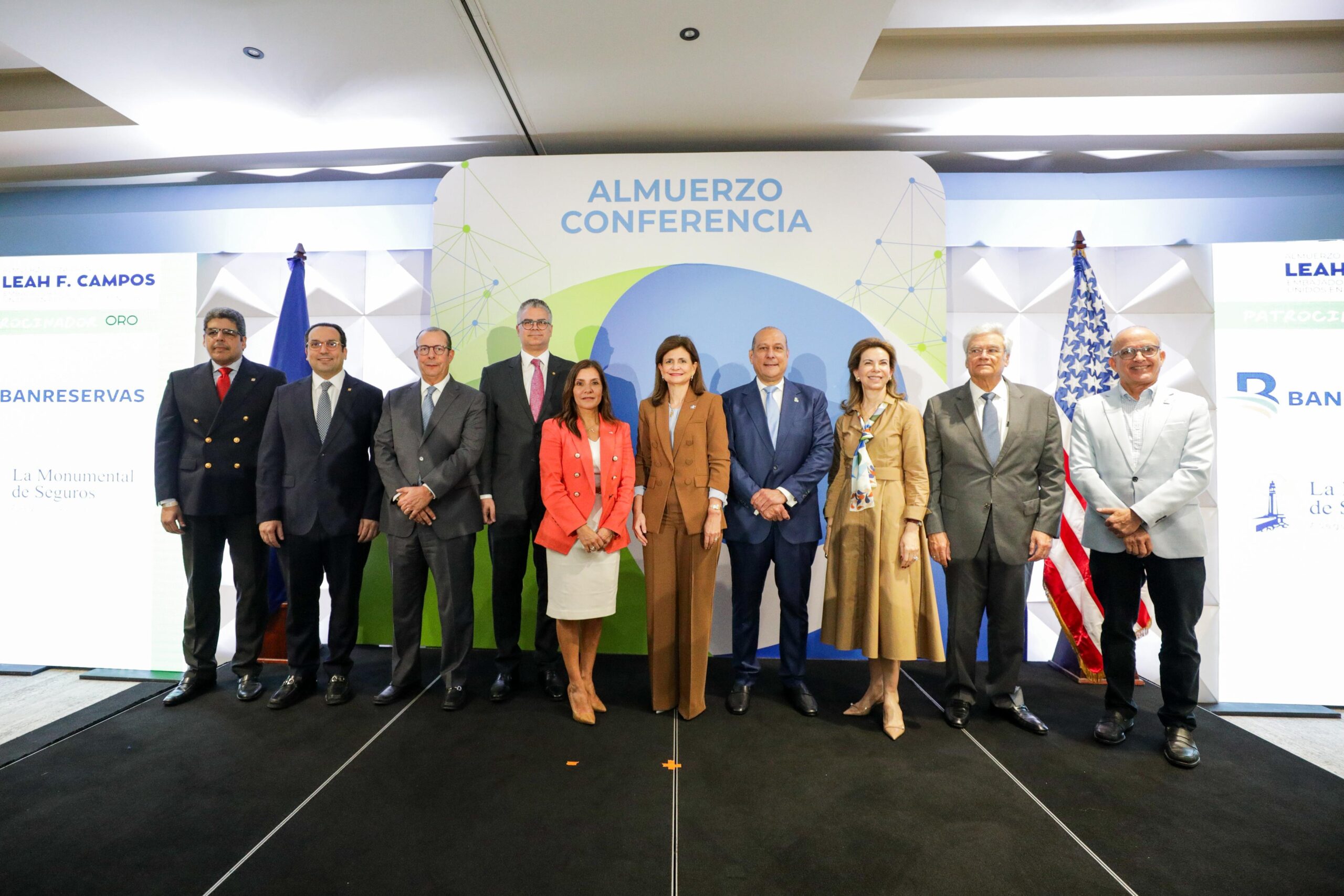 Vicepresidenta Raquel Peña y embajadora Leah Campos coinciden en la visión de Santiago como motor del desarrollo nacional