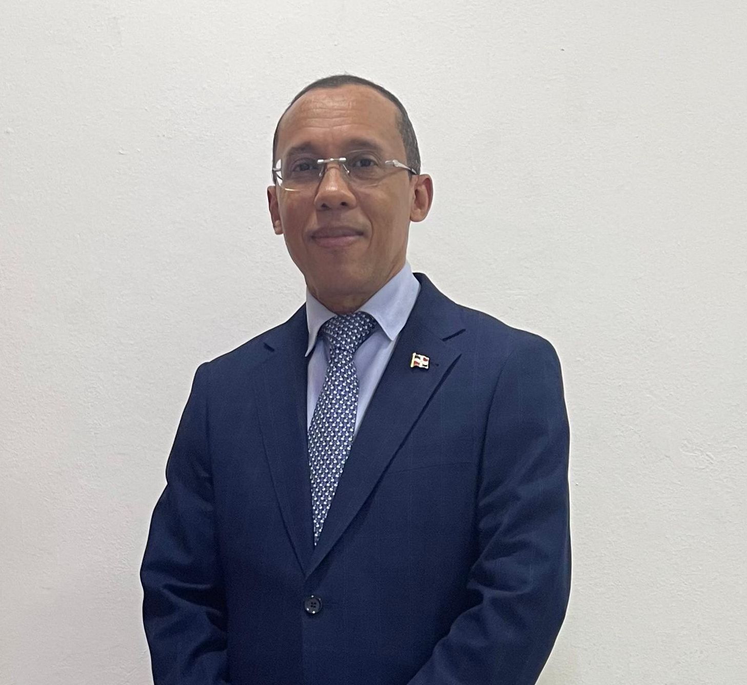 Abinader designa nuevos titulares en la Contraloría General y el Ministerio de Educación Superior