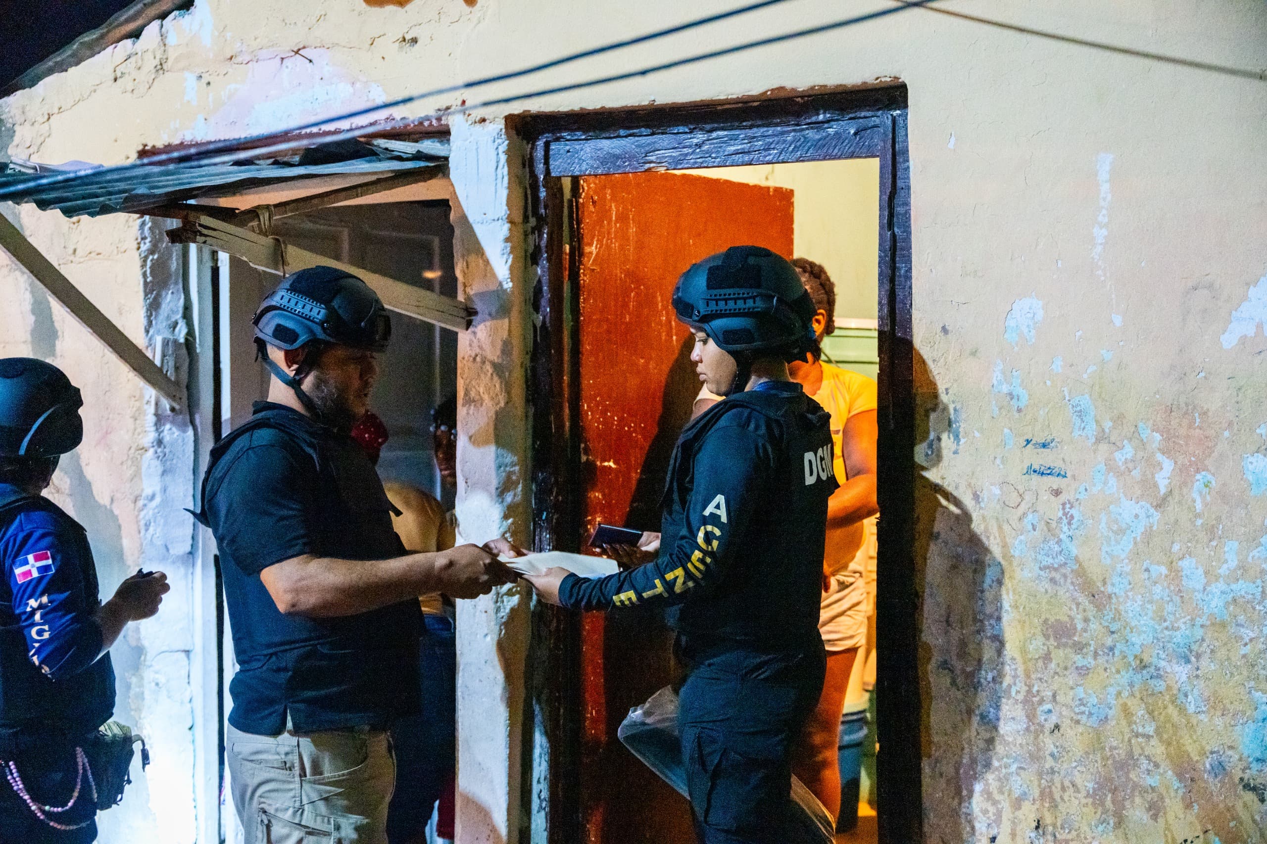 DGM informa que operativo migratorio ejecutado en Los Mina culmina con detención de 454 indocumentados