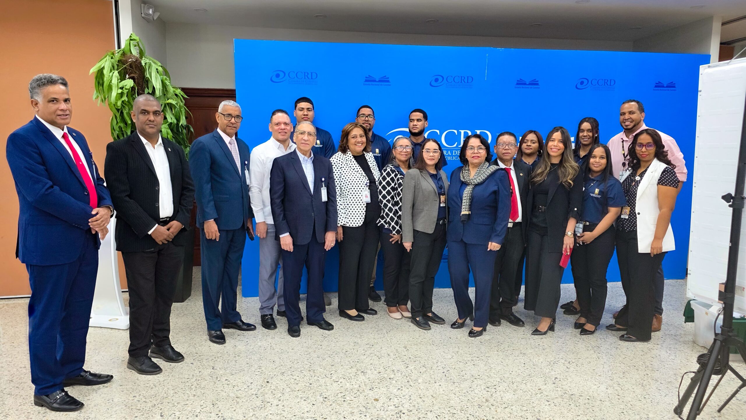 Cámara de Cuentas, en coordinación con la JCE, inicia proceso de captación de datos para facilitar nuevo documento de identidad a colaboradores