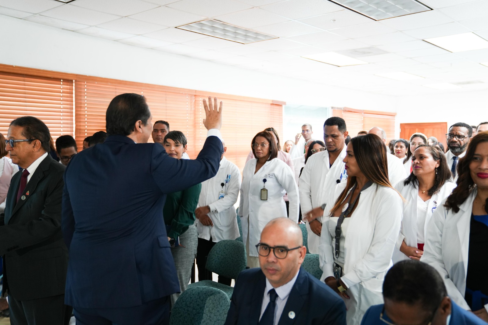 Ministro de Salud juramenta comité de Trasplante del Hospital Ney Arias Lora
