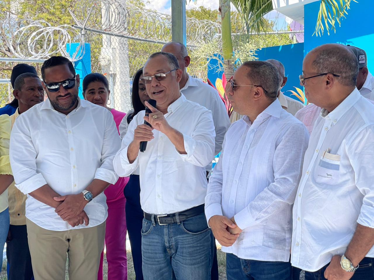 Senador de Elías Piña llama a la paz y exige acciones firmes ante ola de homicidios en la provincia Senador de Elías Piña llama a la paz y exige acciones firmes ante ola de homicidios en la provincia