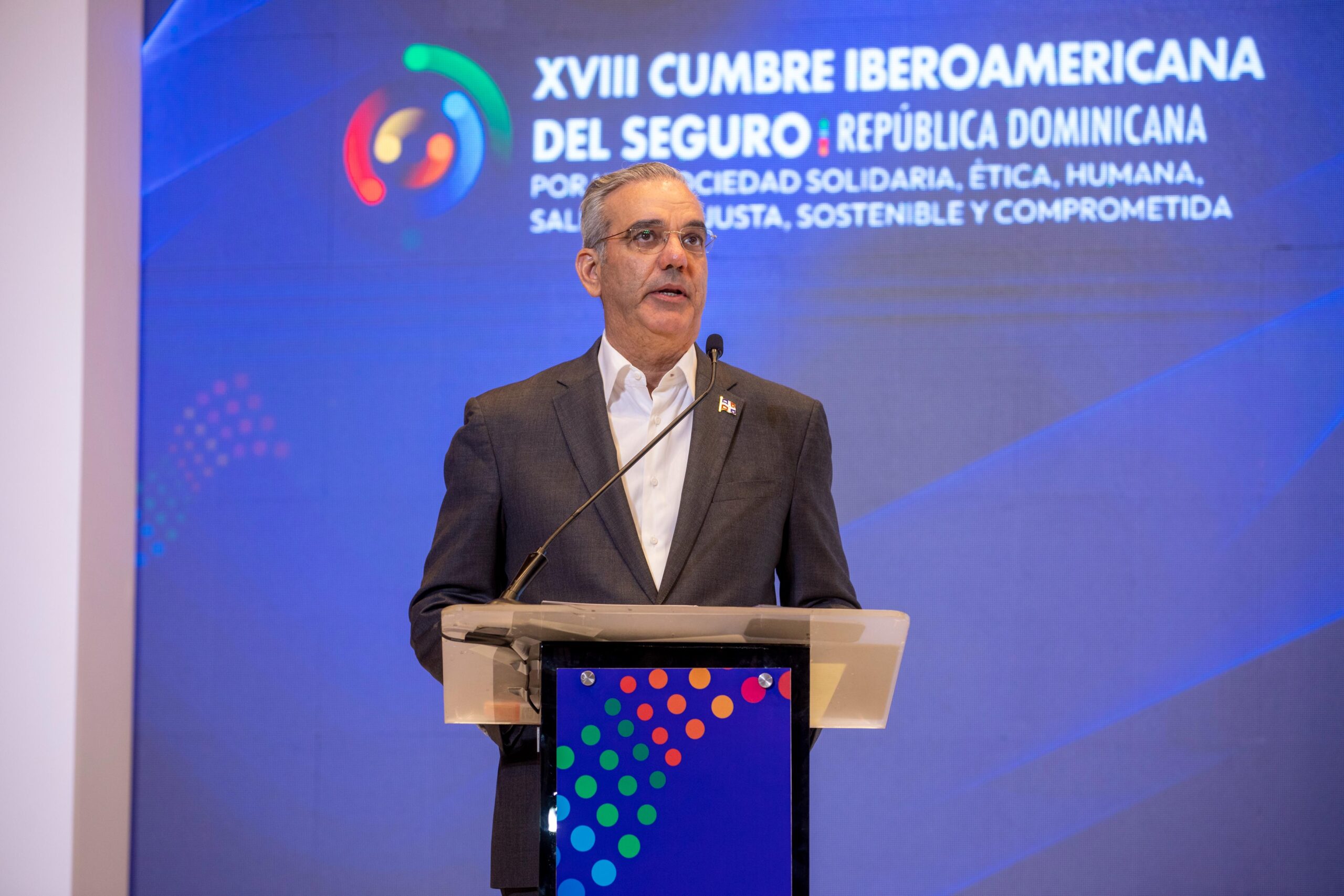Abinader Impulsa la transformación del sector seguro como motor de desarrollo en la inauguración de la XVIII Cumbre Iberoamericana del Seguro
