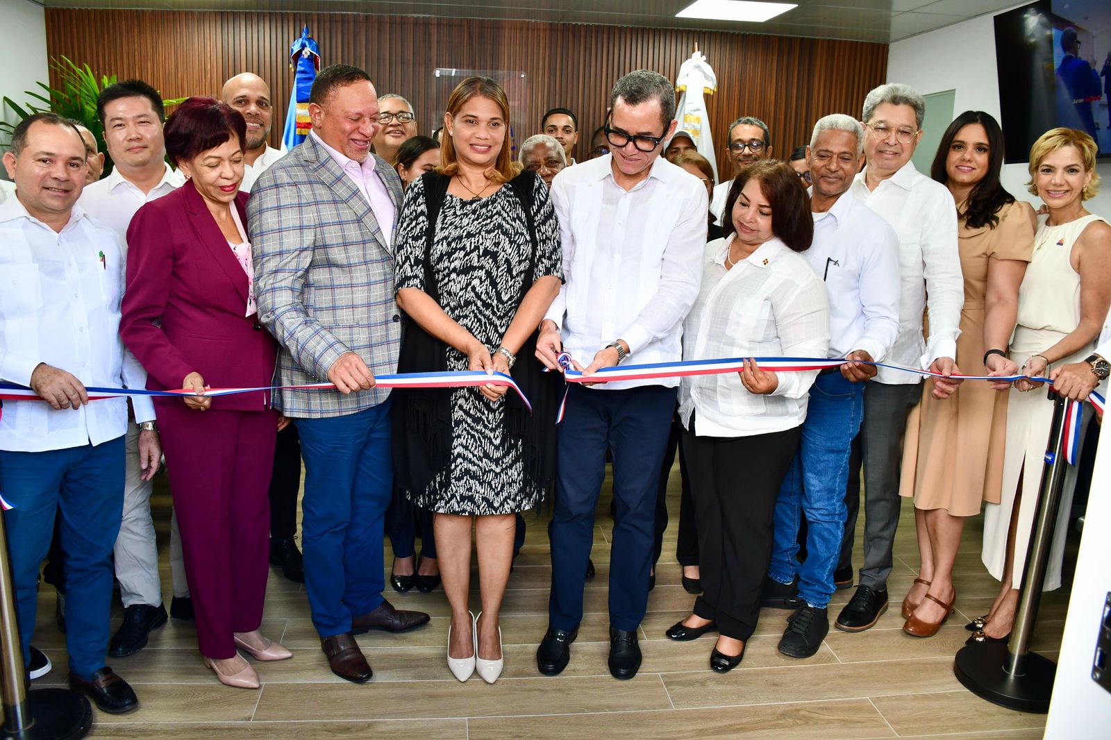 Ministro de Trabajo inaugura nueva Oficina Local de Trabajo en La Romana Ministro de Trabajo inaugura nueva Oficina Local de Trabajo en La Romana