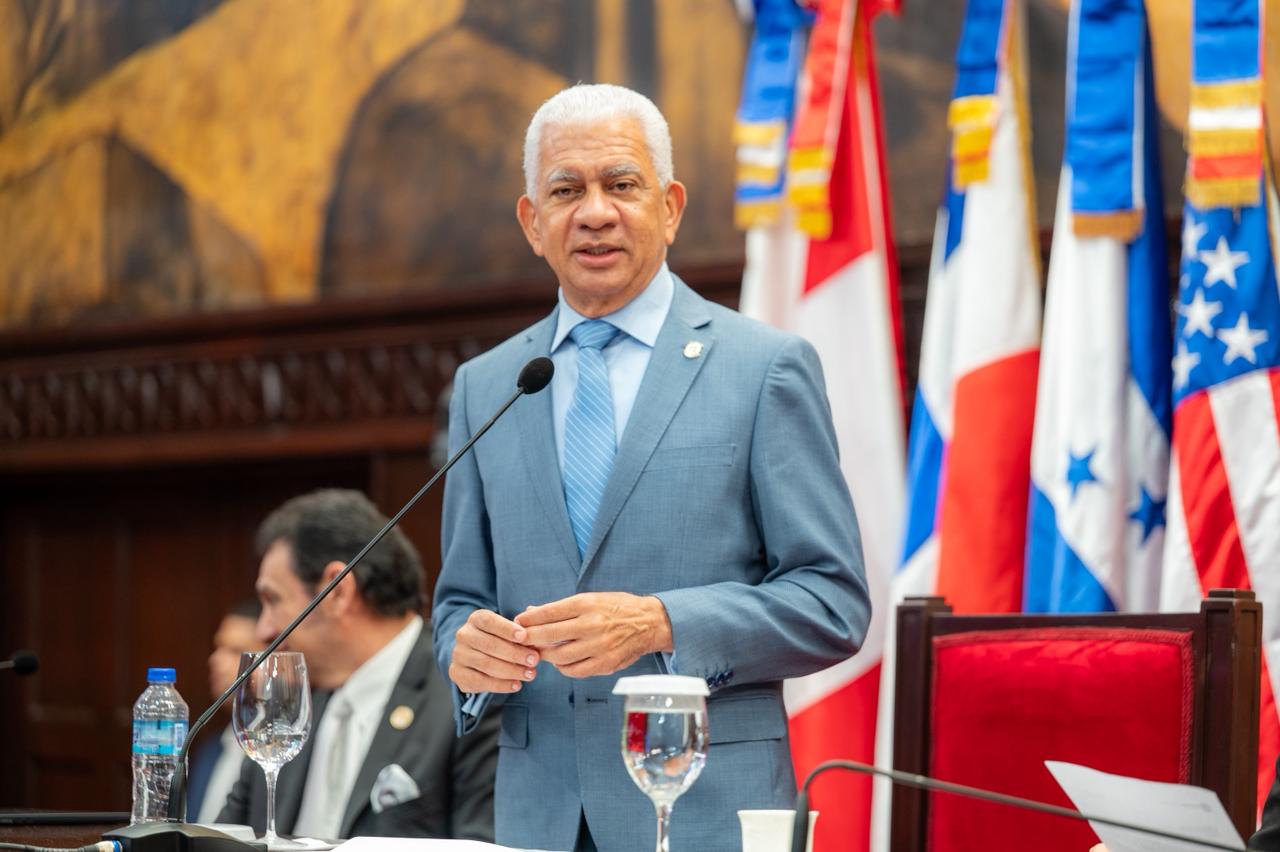 Presidente del Senado resalta importancia de la familia en Congreso Iberoamericano por la Vida y la Familia Presidente del Senado resalta importancia de la familia en Congreso Iberoamericano por la Vida y la Familia