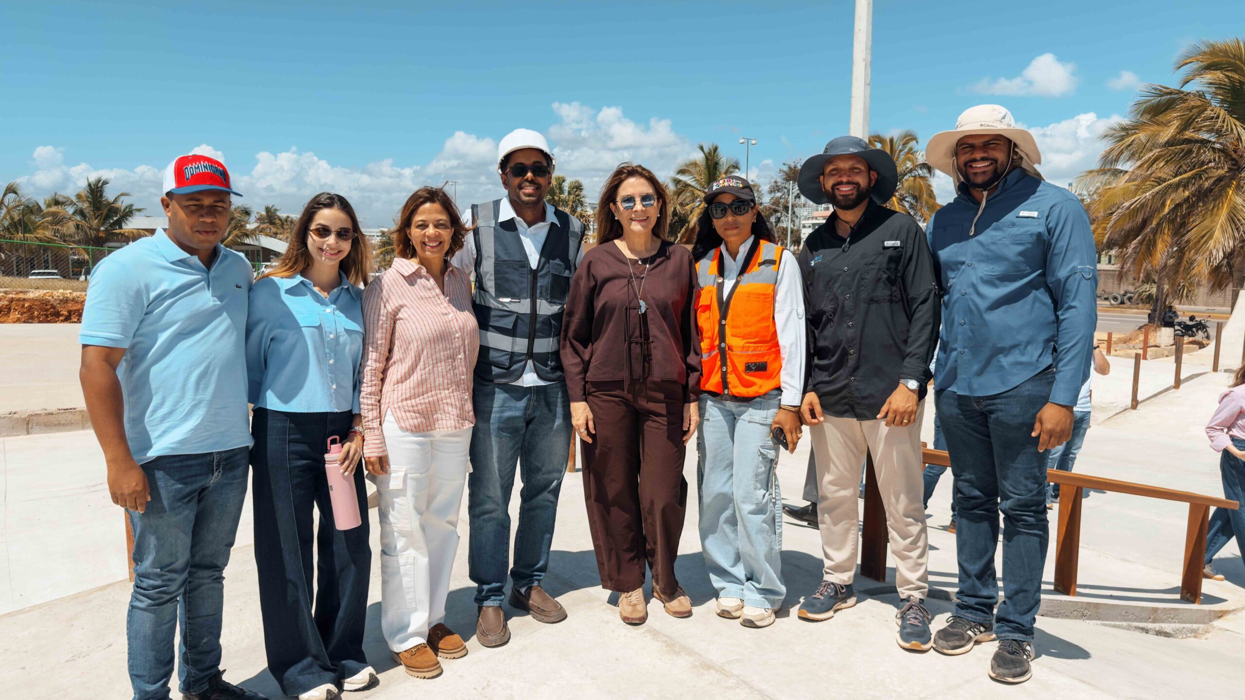 Carolina Mejía supervisa avances en cancha de fútbol y skate park del Malecón Deportivo