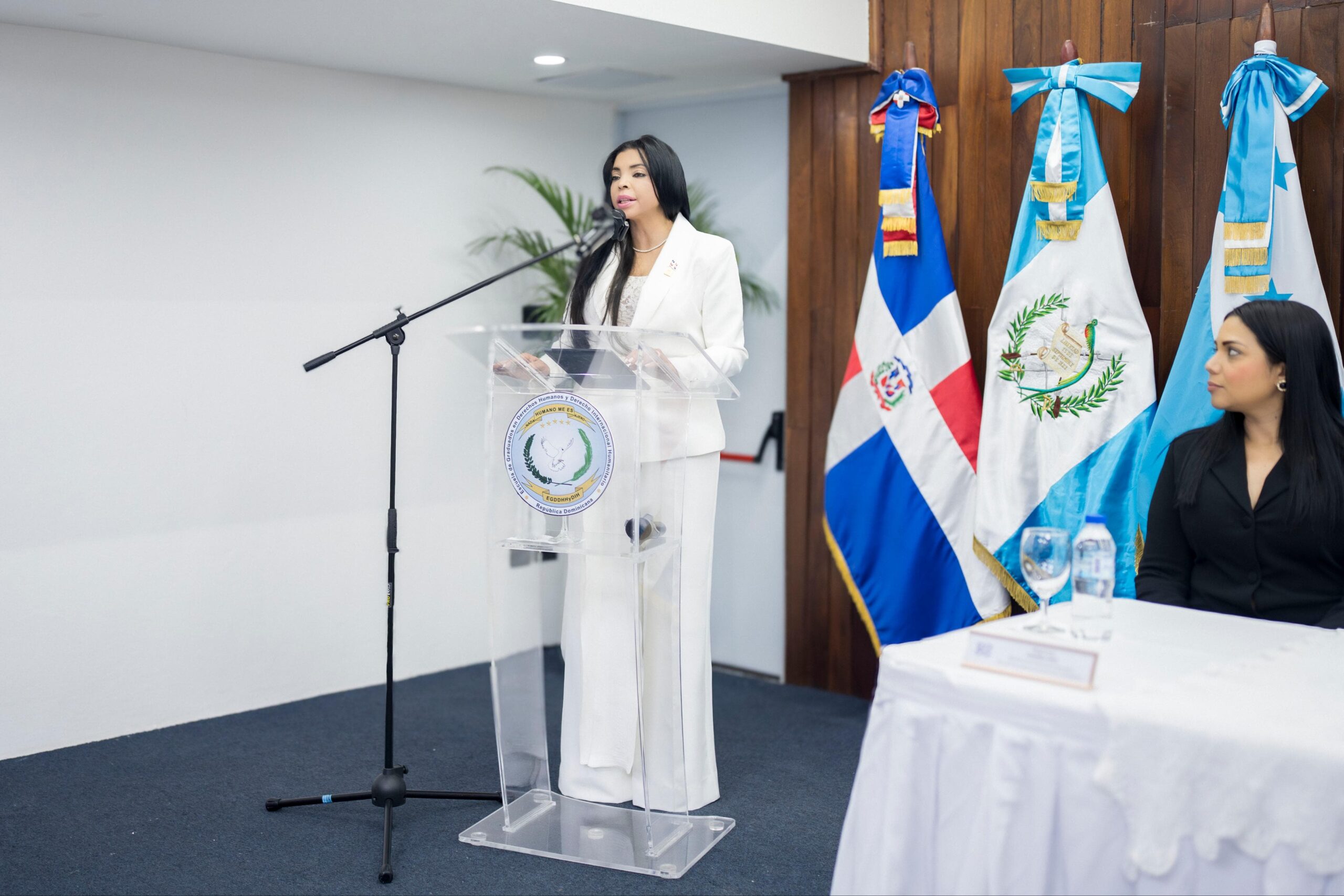 Ministerio Público refuerza la capacitación de su personal en derechos humanos con el apoyo del Ministerio de Defensa