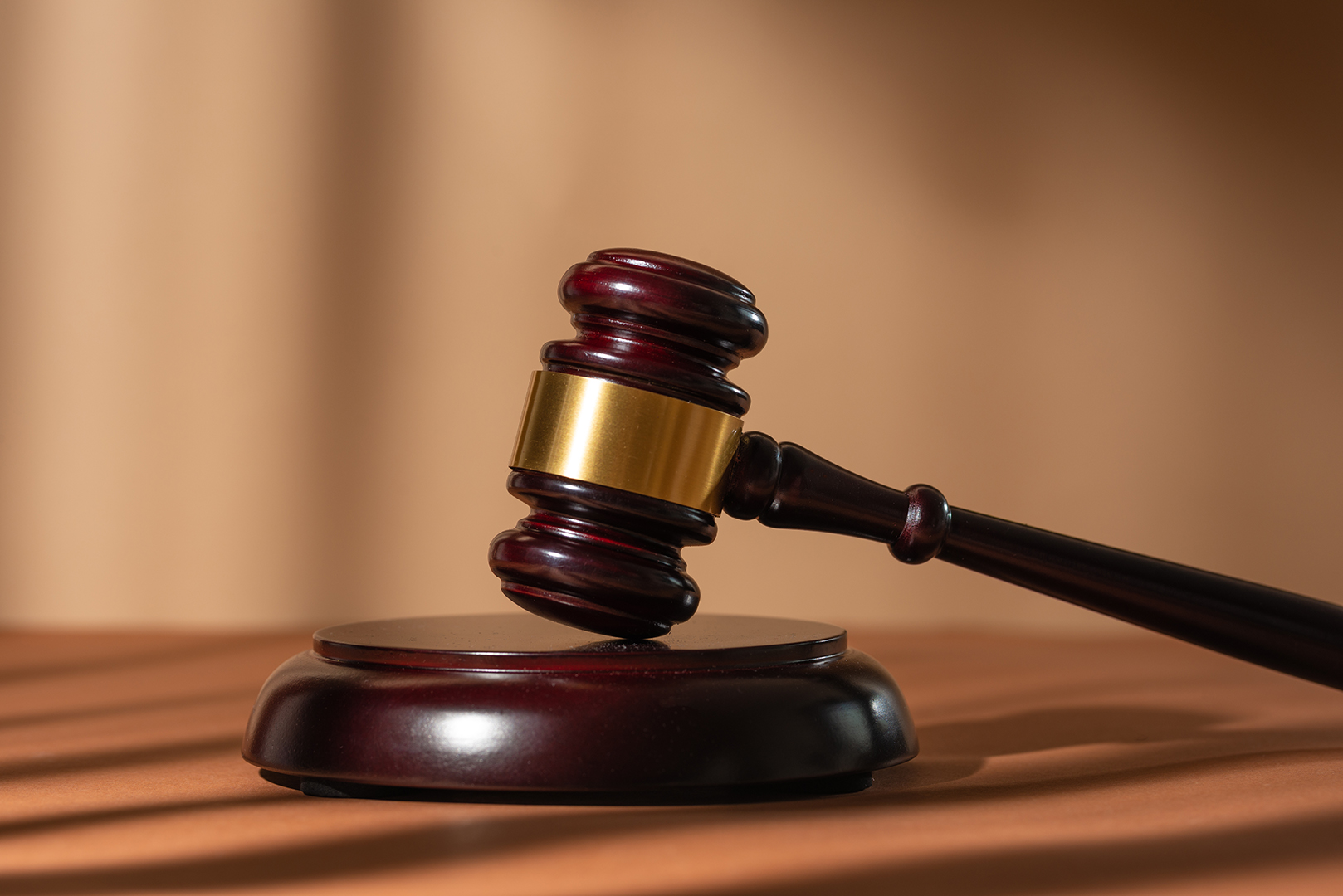 Condenas de 20 y 5 años de prisión para dos hombres por violación y agresión sexual de una adolescente en La Vega