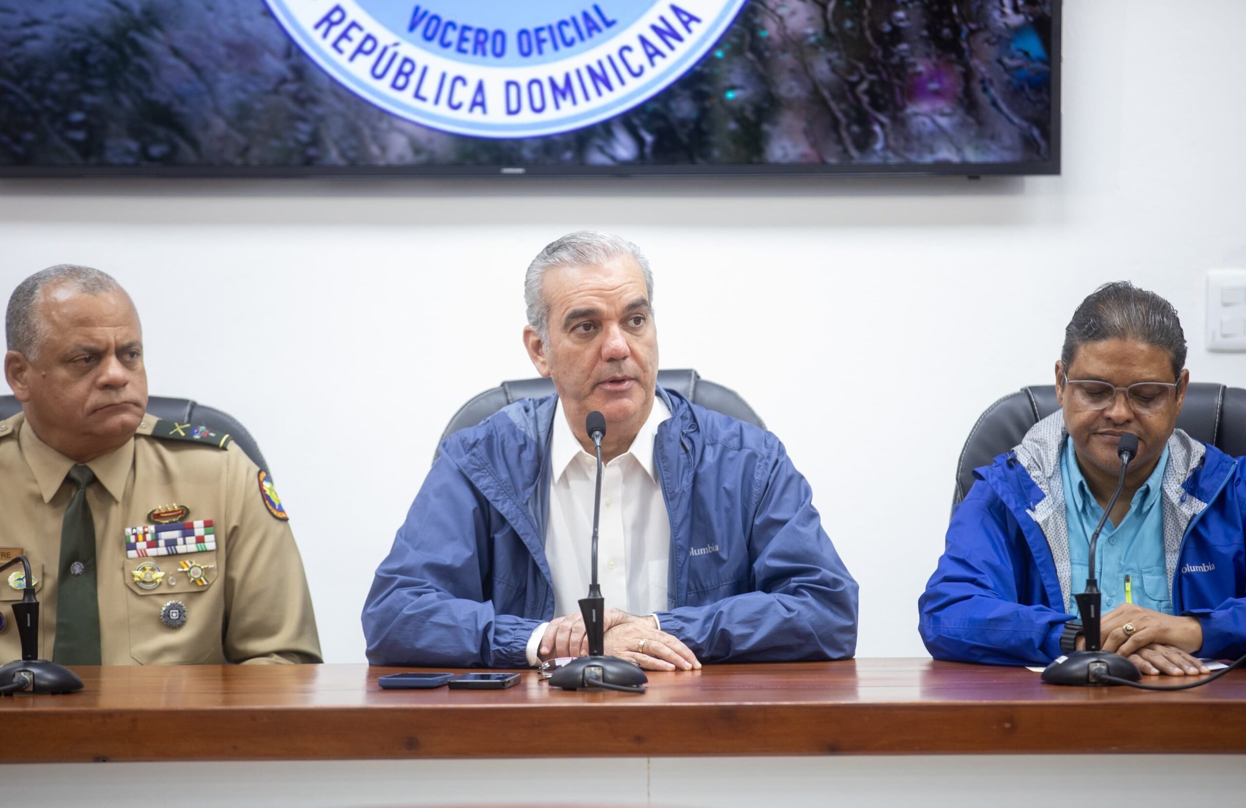 Abinader dispone una serie de medidas para acudir en auxilio de familias afectadas por fuertes lluvias