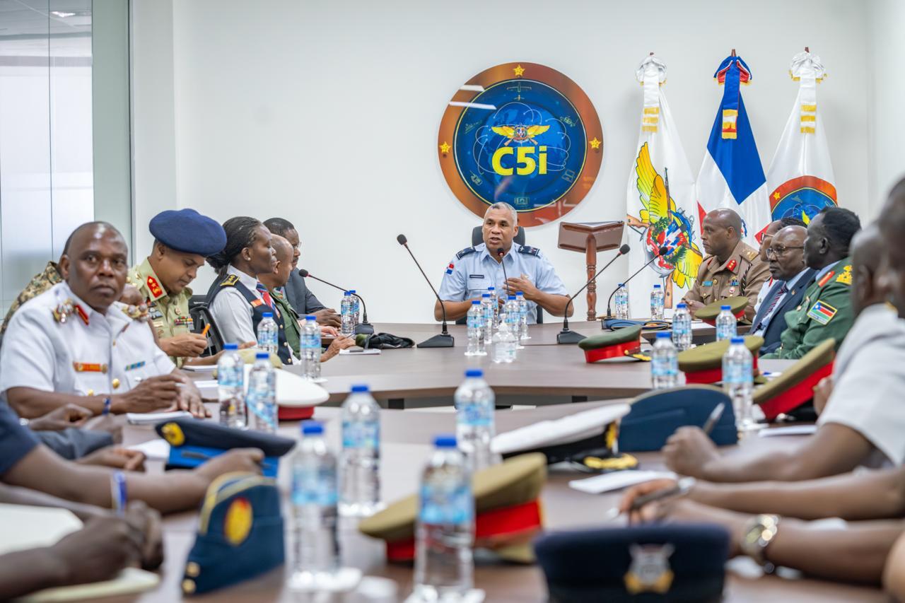 Ministerio de Defensa fortalece cooperación internacional con visita académica del Colegio de Defensa Nacional de Kenia Ministerio de Defensa fortalece cooperación internacional con visita académica del Colegio de Defensa Nacional de Kenia