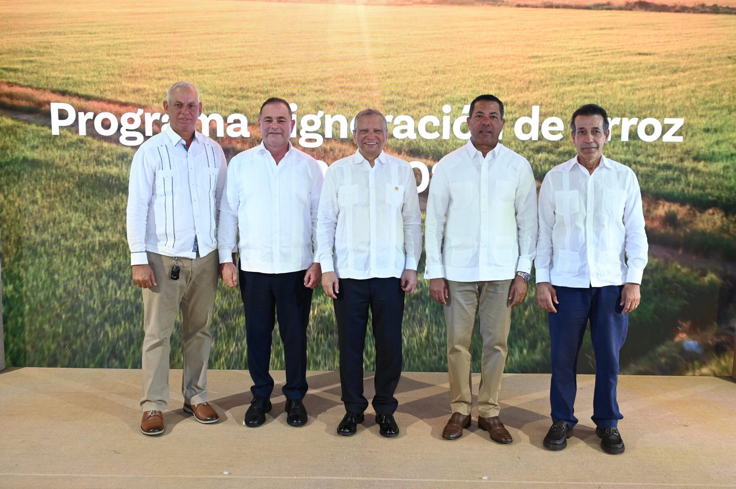 Banreservas destina RD$12,000 millones para financiar producción de arroz 2026-2027 Banreservas destina RD$12,000 millones para financiar producción de arroz 2026-2027