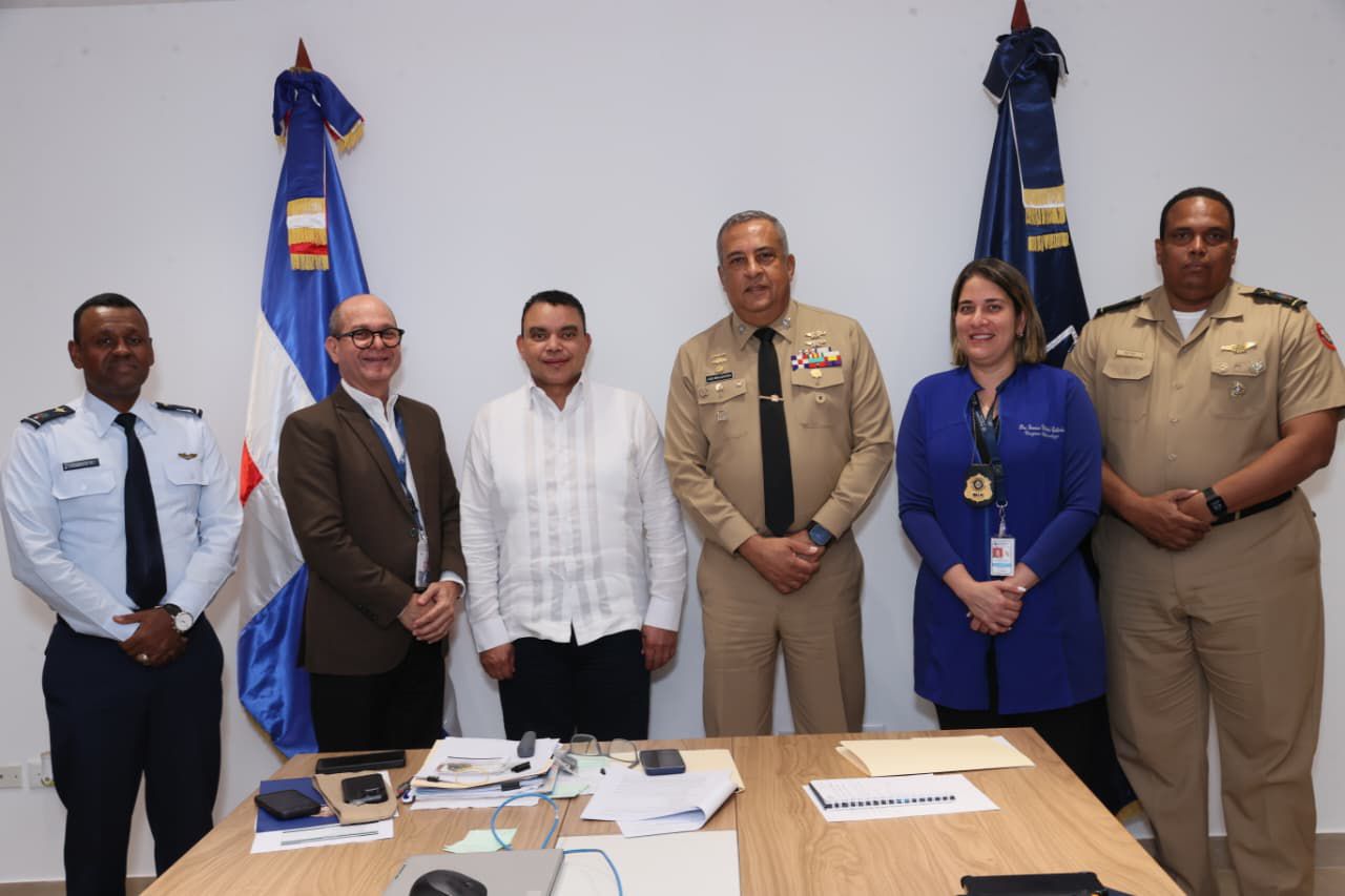 Migración y Servicio Nacional de Salud realizan reunión seguimiento medida protocolo hospitalario