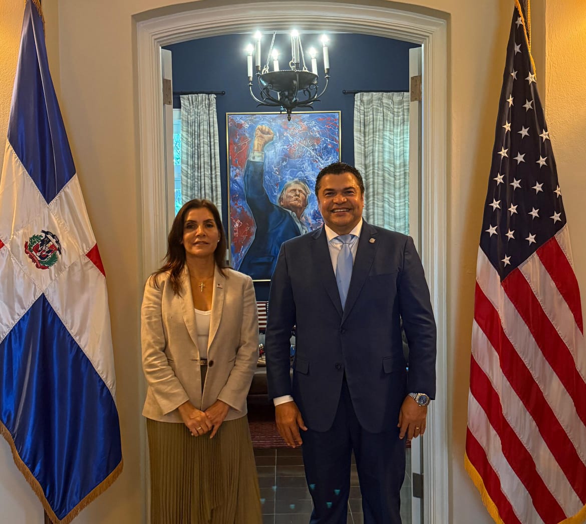 Embajadora de los Estados Unidos recibe al diputado Tobías Crespo en reconocimiento a su trayectoria innovadora
