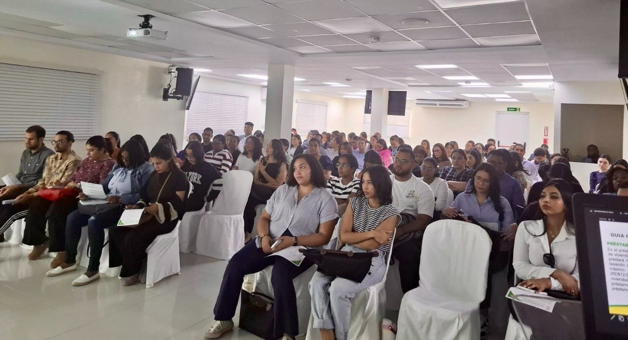 El SRSO realiza con éxito inducción a 120 médicos pasantes recién ingresados
